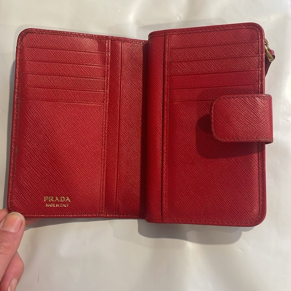 PRADA Saffiano Fuoco wallet *AUTHENTIC** RED - Picture 4 of 7